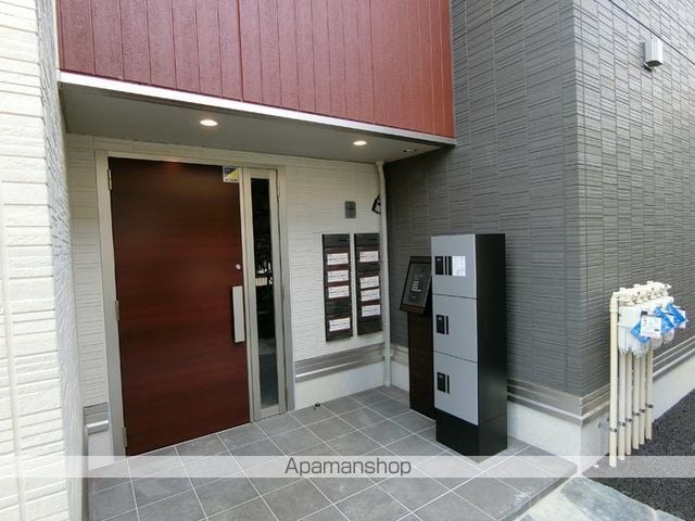 DーROOM中倉の玄関写真