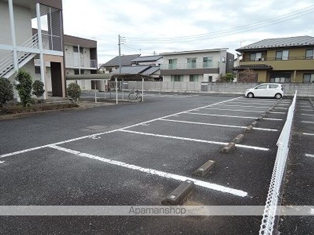 レオパレスメルシー[1K/20.28m2]の駐車場