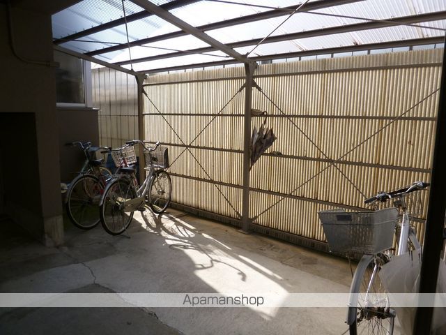中野コーポラスの玄関写真