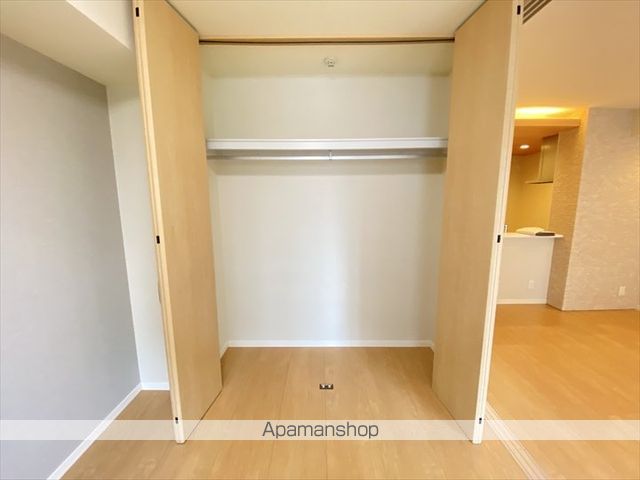 米子市 3階建 築11年の内装写真