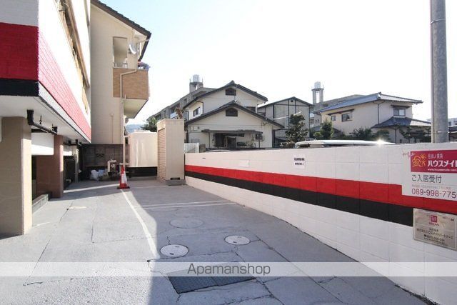 束本マンション[1K/20.32m2]の外観3