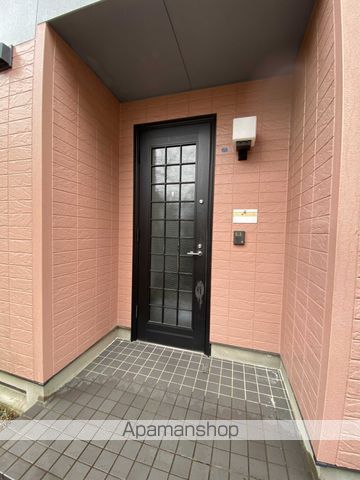 青葉荘B棟の玄関写真