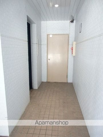 Y&M北7条ビルの玄関写真