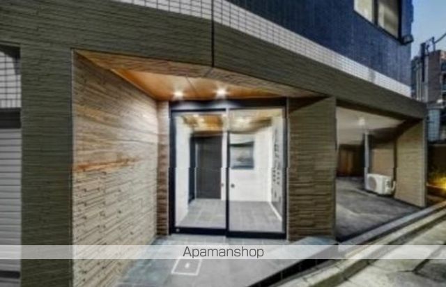 クオリタス護国寺の玄関写真
