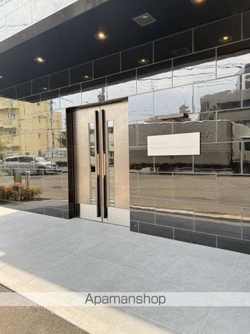 プレサンス太閤通駅前デュプルの玄関写真