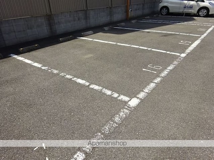 ハイム・コーラルヒル[2LDK/54.51m2]の駐車場2