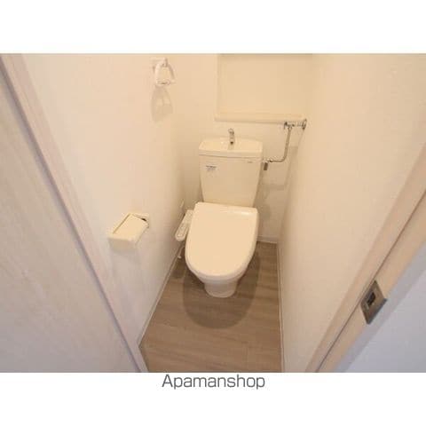 ラフィーネ近代美術館前の内装写真