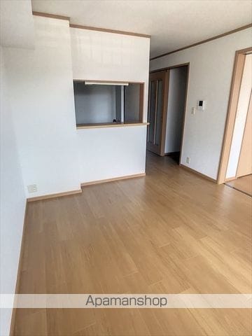 クレセント中ノ坪の内装写真