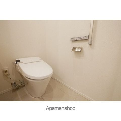 コンフォリア新宿イーストサイドタワーの内装写真