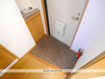 プリムローズ[1R/30.44m2]の玄関