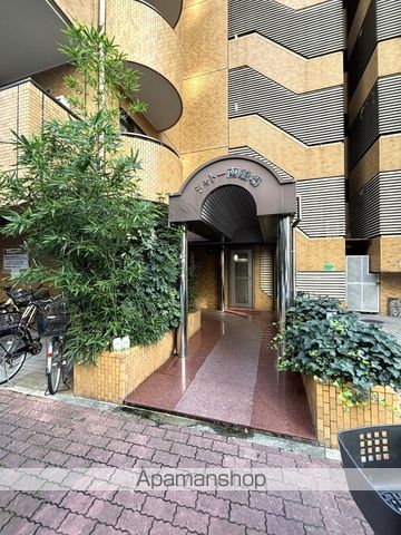 シャトー南船場の玄関写真