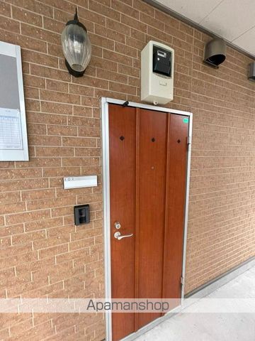 ステラ獨協大学前の玄関写真