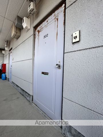 ライフペリエの玄関写真