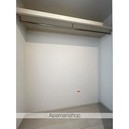 コンフォリア・リヴ目黒碑文谷[1K/25.52m2]の収納