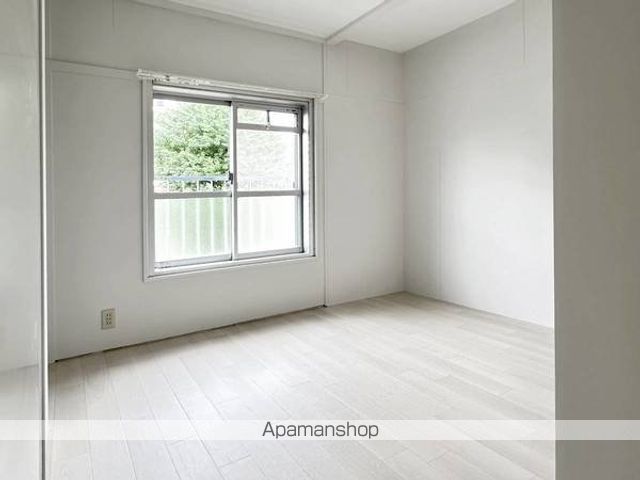 ビレッジハウス鳴滝5号棟の内装写真