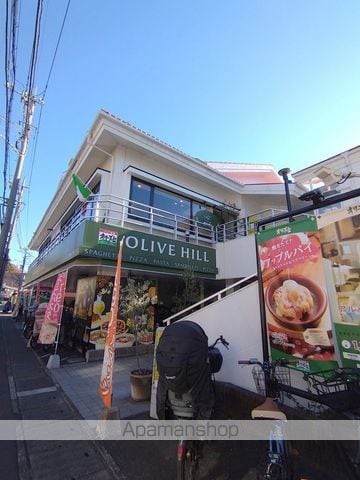 東急田園都市線 梶が谷駅 バス乗車時間：9分 最寄りバス停で下車 徒歩2分 2階建 築1年の周辺写真