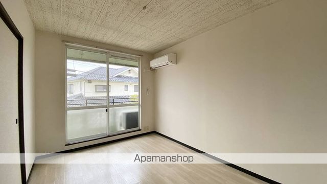 クレセント松新の内装写真