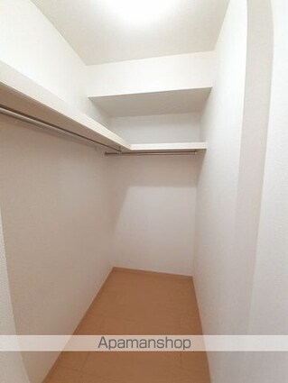 秋桜ｎｅｏ　Ａ[1LDK/45.34m2]の玄関