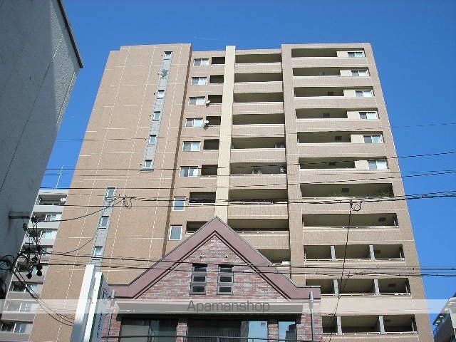プレサンス泉セントマークの外観写真