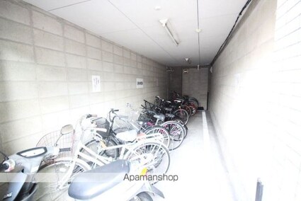 ハイソサエティ宝町[1R/20.06m2]の駐車場