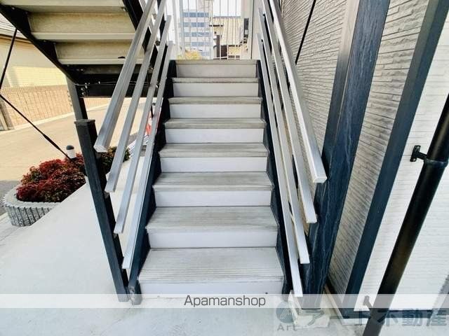 レオパレス辻町の玄関写真