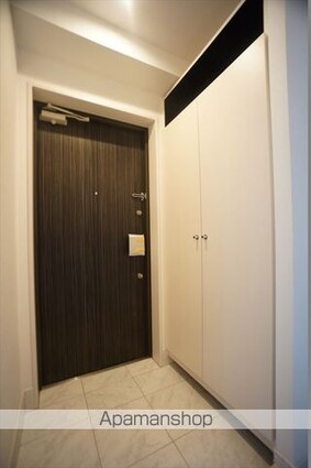 ファーストレジデンス栄[1LDK/47.69m2]の玄関