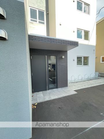 MONOLITHの玄関写真