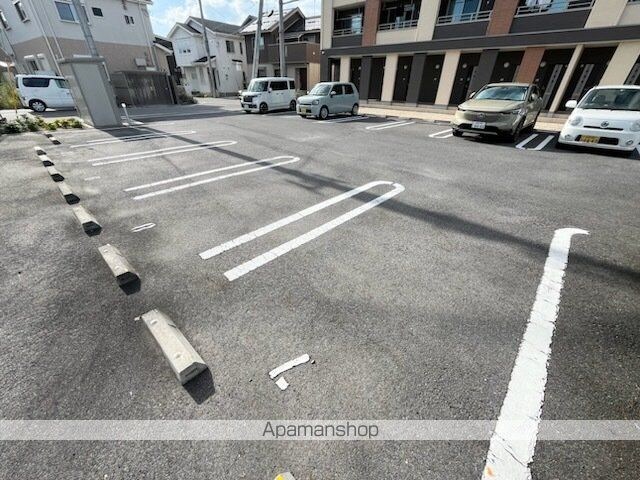 ウエストビレッジ　Ⅱ[1LDK/50.57m2]の駐車場3