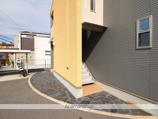 ウインズコートの玄関写真