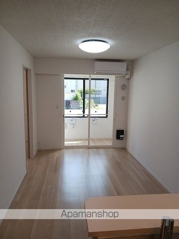 ニュー パインクレストの内装写真