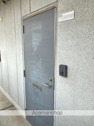 岡田マンションの外観写真