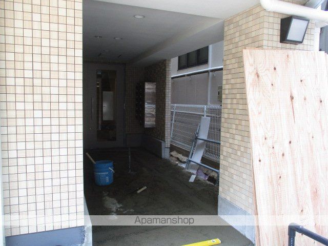 ルミエール栄橋の玄関写真