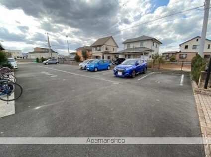 クレア　[1K/30m2]の駐車場