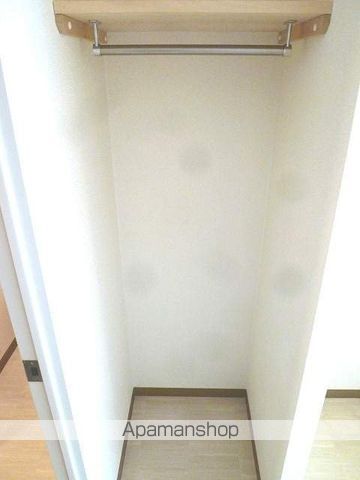 EーONEの内装写真