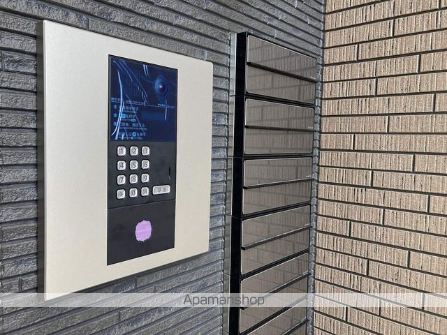 Y’Sスクエア三里町の玄関写真