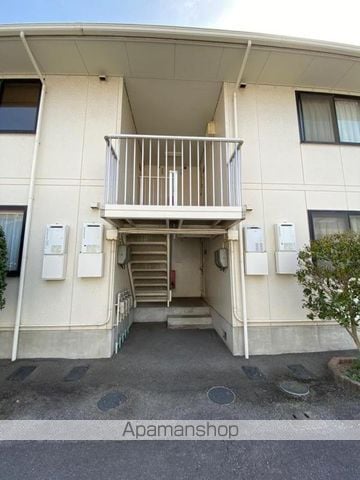 ラフィーネ E棟の玄関写真
