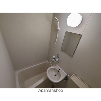 サンウィングＢ[1R/12.31m2]のバス