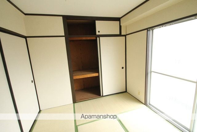 出口マンションの内装写真