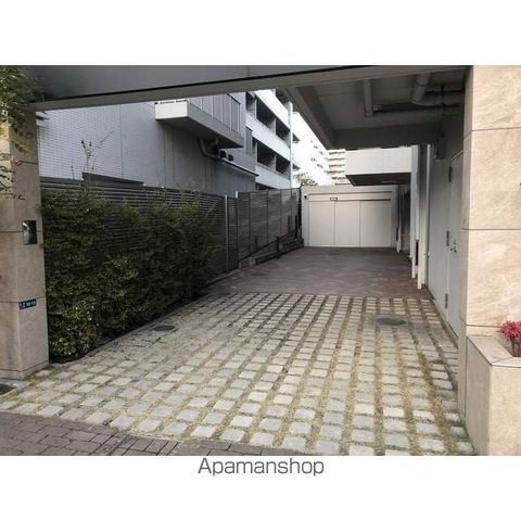 グランカーサ清澄白河の玄関写真