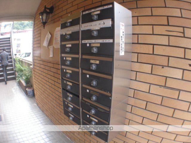 シャルム枚方の玄関写真