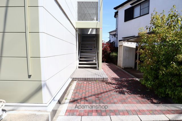 レオパレスTSUSHIMAの玄関写真