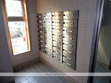 センターイン伊勢町[1LDK/40.46m2]の共用部2
