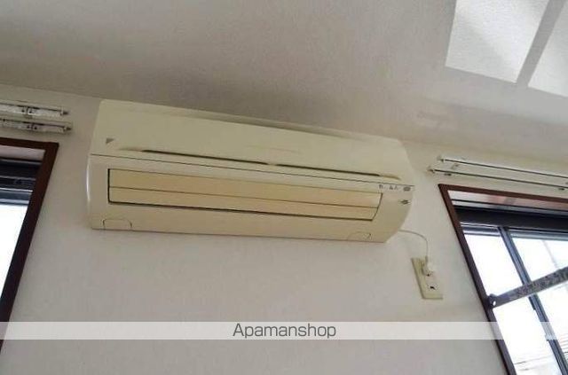 NEOクラレッドシティ B棟の内装写真