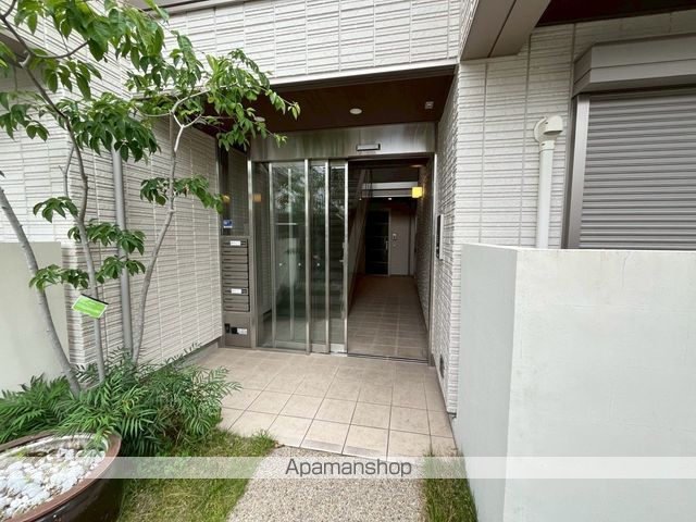 シャーメゾン香里北の玄関写真