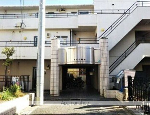 ワイケービー桜台の玄関写真
