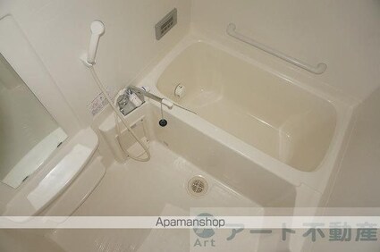 ブライムボォウレジデンス　Ｃ棟[2LDK/58m2]のバス