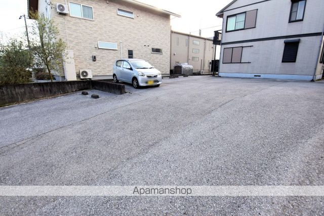 カナエダハイツＥ[3DK/50.08m2]の駐車場2