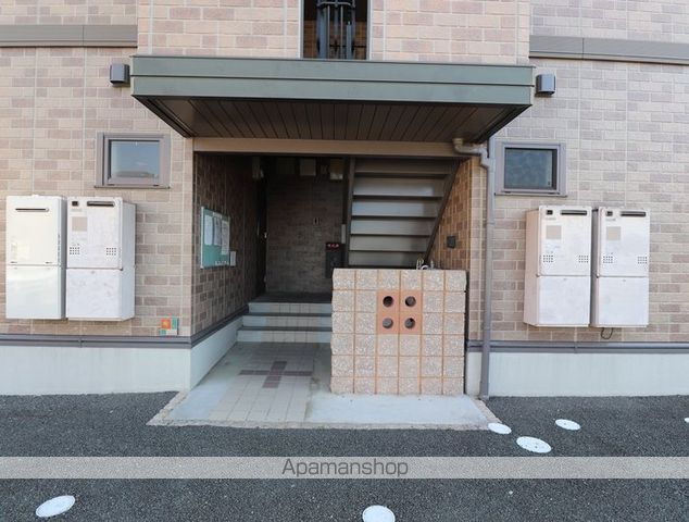 クレール花陵 A棟の玄関写真