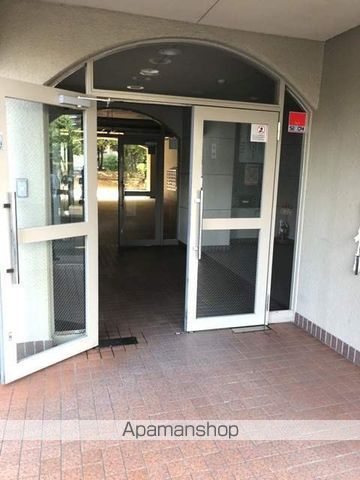 くずはセンチュリータウン1番館の玄関写真