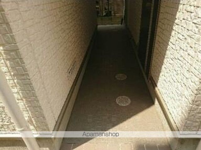 メゾン・プーラ豊島の玄関写真